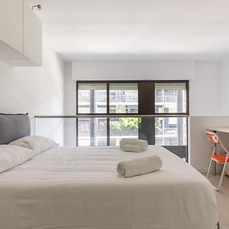 Elegant Loft With Balcony! Lägenhet Milano Exteriör bild